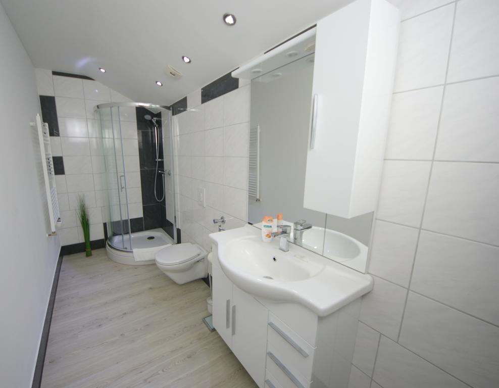 Hotel Am Rosenplatz,24 Stunden Check In, Kostenfreie Parkplaetze Brechtorf Pokoj fotografie