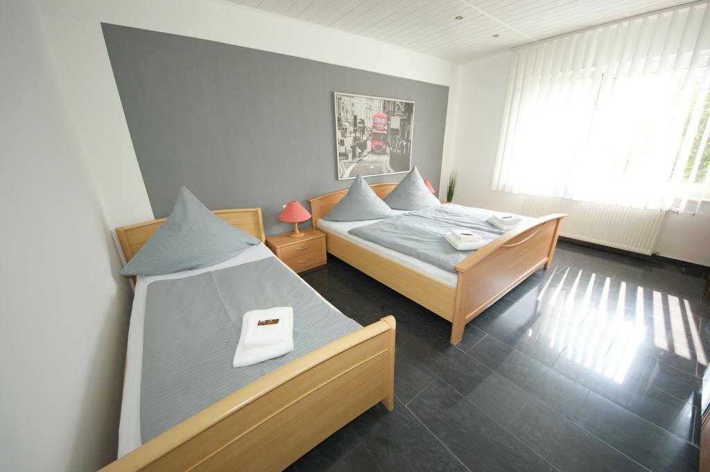 Hotel Am Rosenplatz,24 Stunden Check In, Kostenfreie Parkplaetze Brechtorf Exteriér fotografie