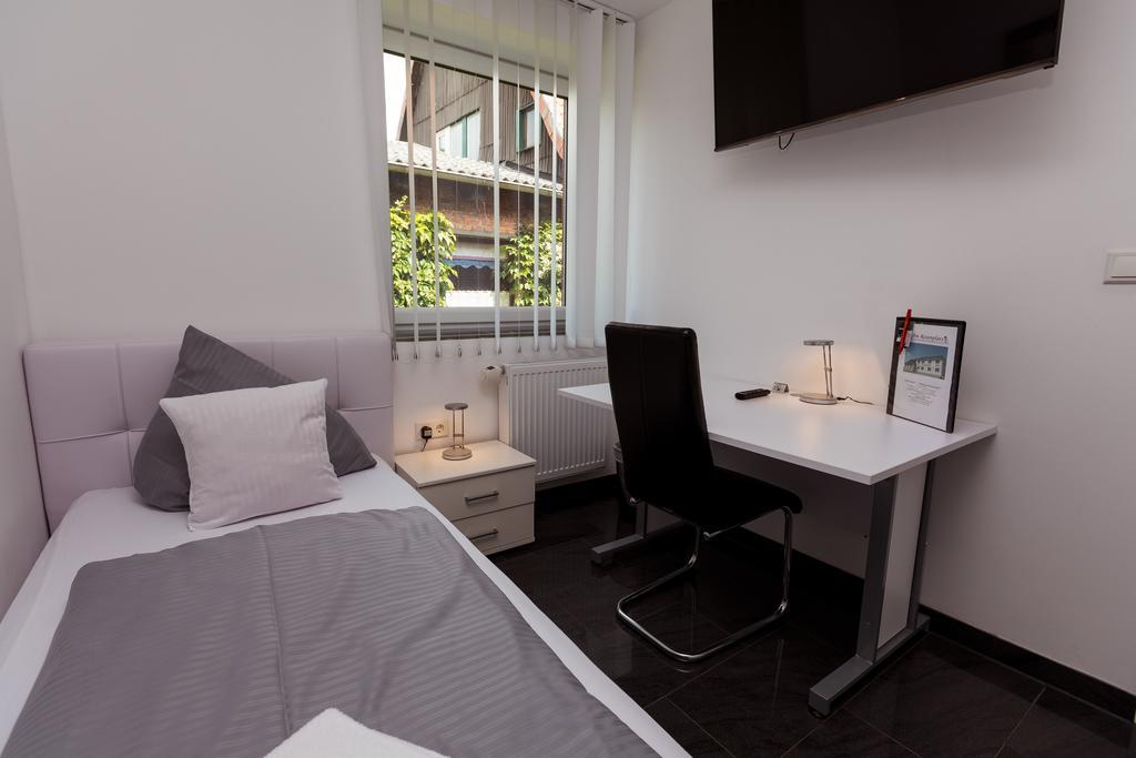Hotel Am Rosenplatz,24 Stunden Check In, Kostenfreie Parkplaetze Brechtorf Exteriér fotografie